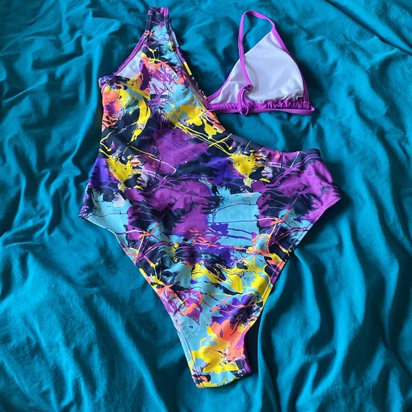THREE XL Shein Bathing suits - Picture 7 of 7